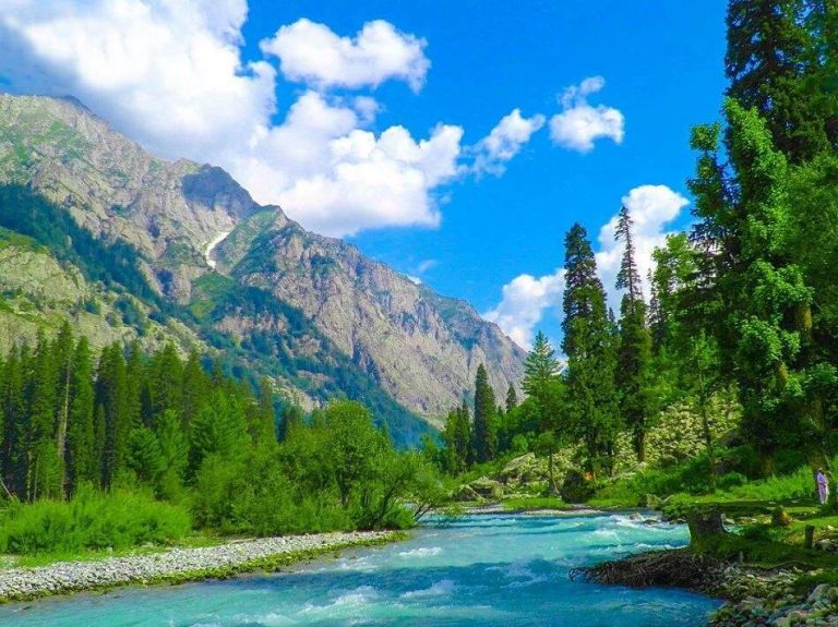 Kumrat_valley_travellem